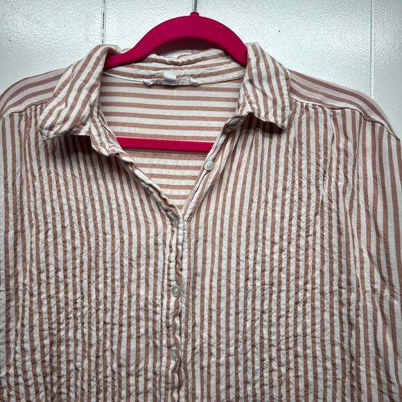 Jane & Delancey Striped Button Front Women's Short Sleeve Top Size Medium - Picture 3 of 12
